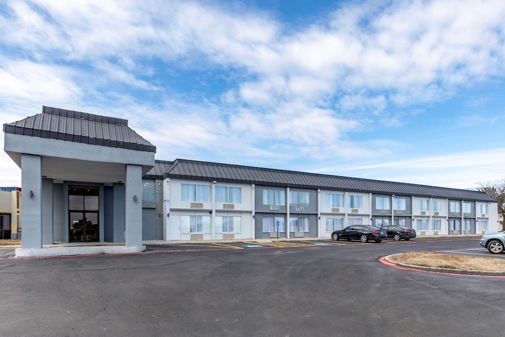 Quality Inn & Suites Sulphur Springs - photo 72