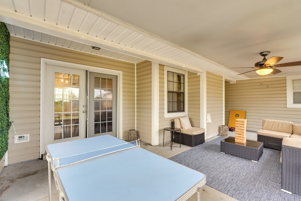 Bright Lynn Haven Home w Screened Porch & Yard - photo 23