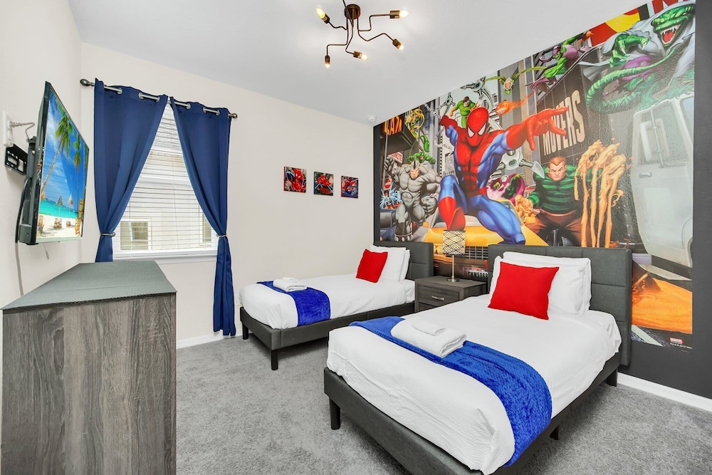 Chic Resort Villa: Themed Rooms Pool & Game Room - photo 3