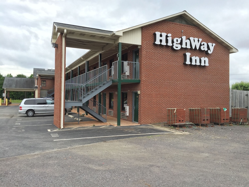 Highway Inn - featured photo