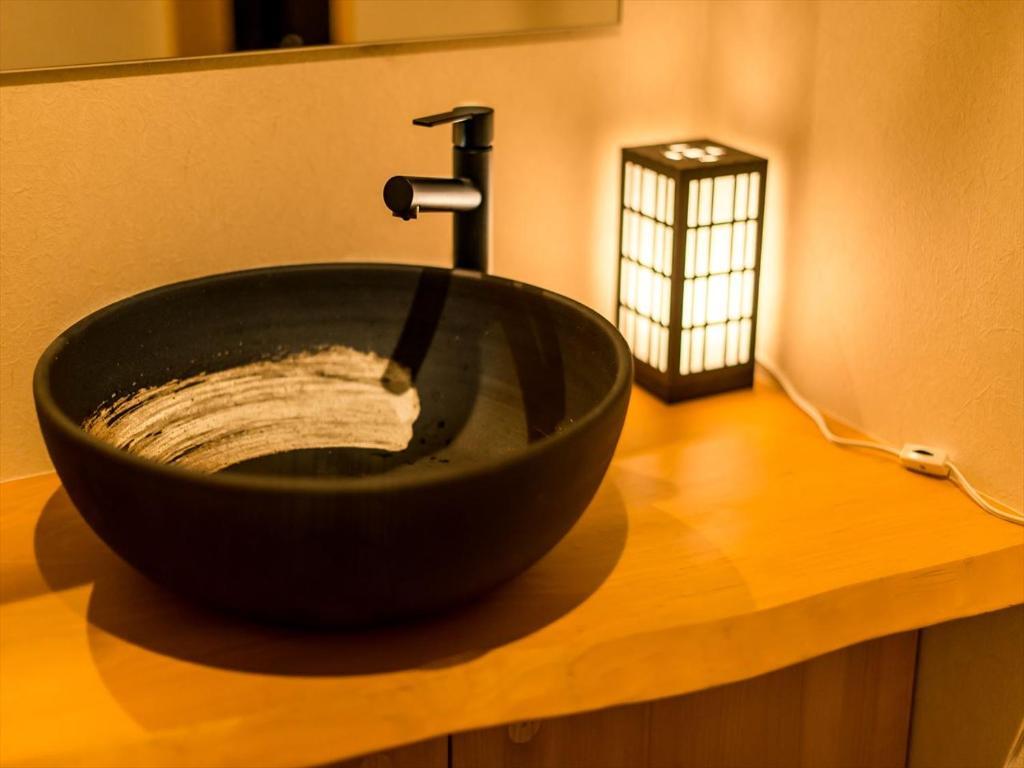 Yadoya Karasumain — 4-Star Luxury Hotel in Tokyo, Japan