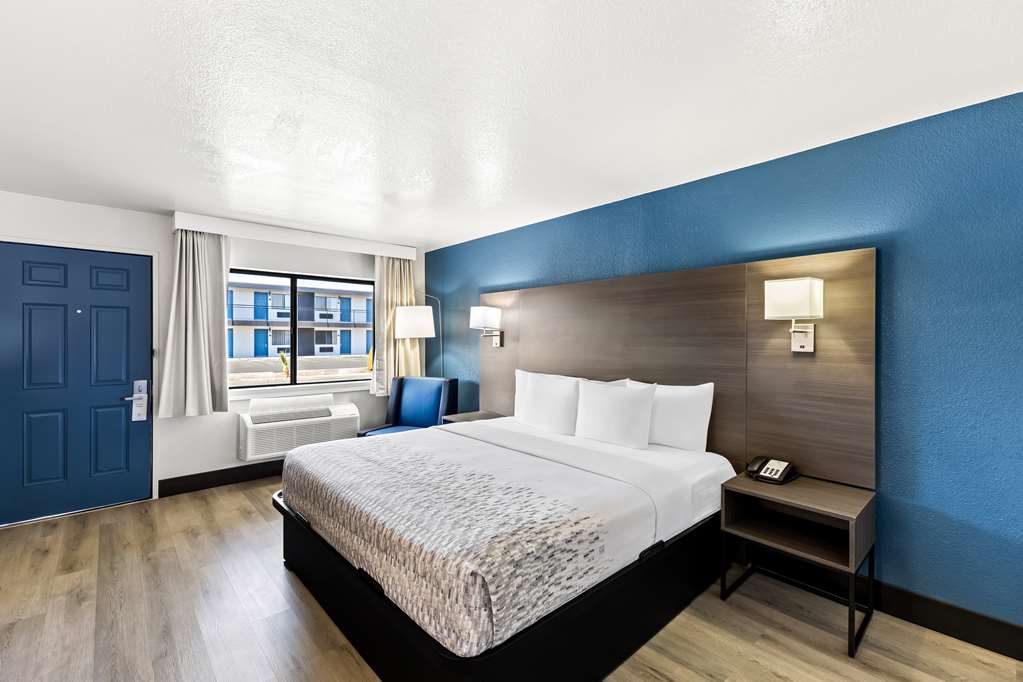 Surestay by Best Western Phoenix Airport near Downtown - photo 17