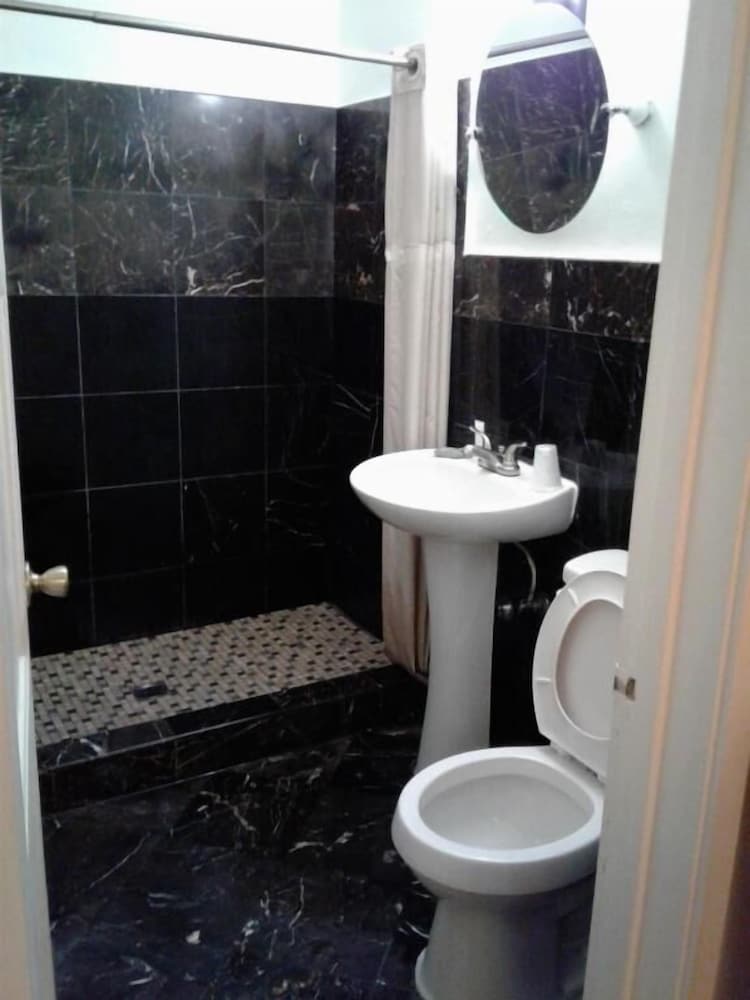 Sterling Gardens Hotel - photo 40