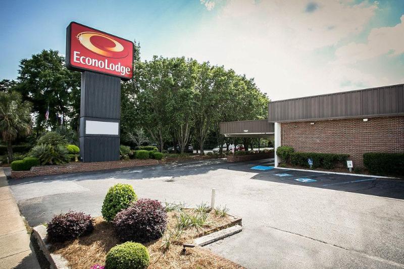 OYO Hotel Sumter SC Downtown - photo 2