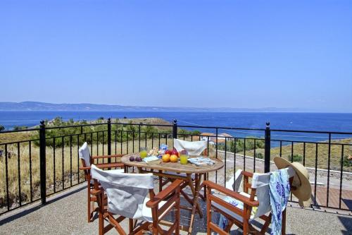 Endless View — 4-Star Luxury Hotel in Mithymna, Greece