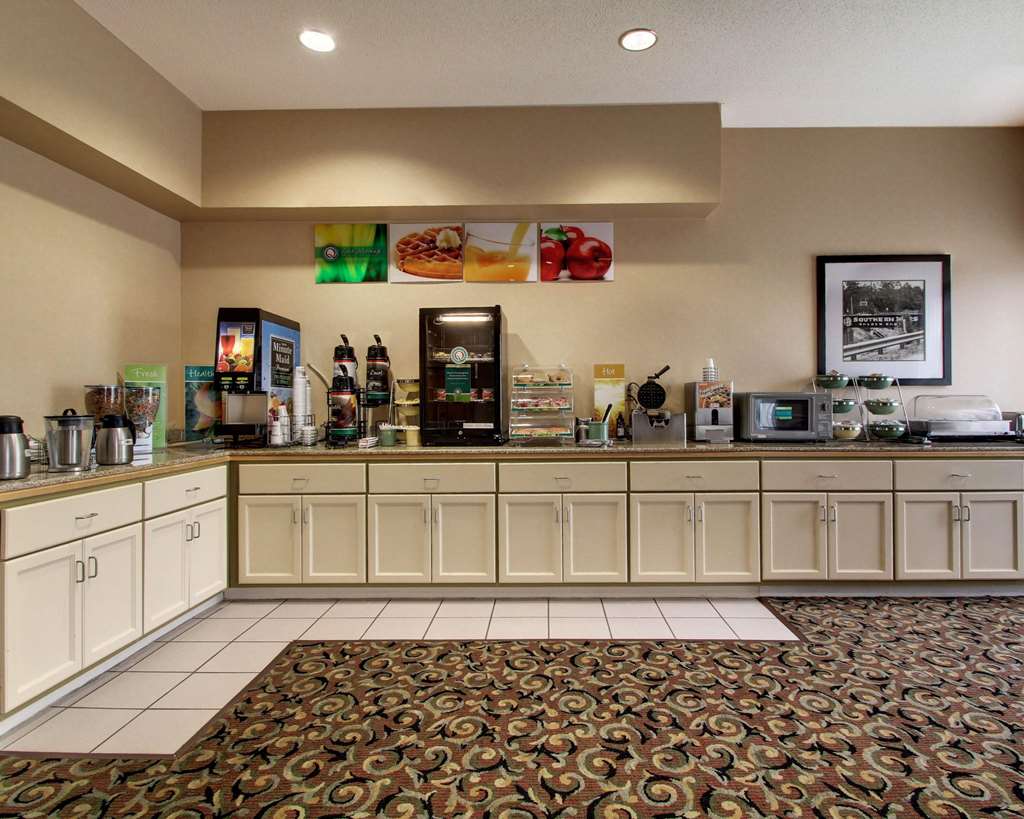 Quality Inn & Suites Hattiesburg North - photo 32