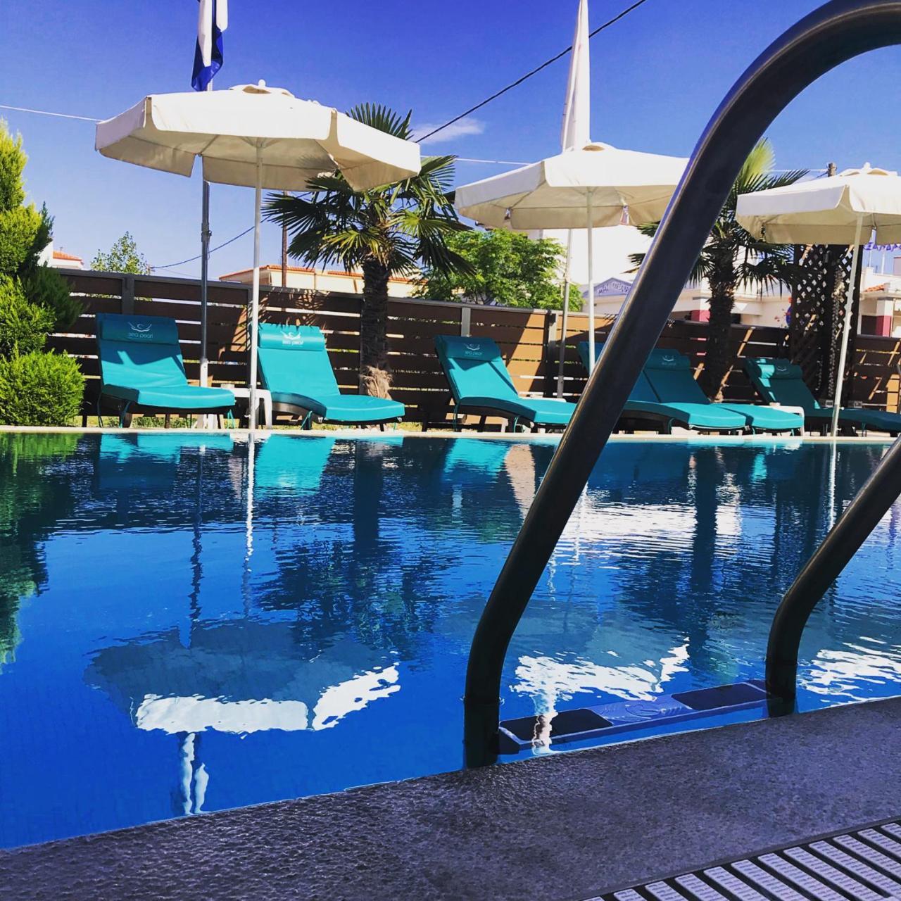 Sea Pearl Luxury Apartments — 4-Star Luxury Hotel in Nea Vrasna, Greece