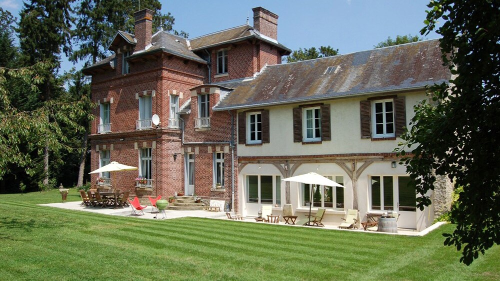 Le Manoir du Ménillet in Bornel, France