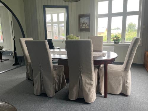 Dubbelrum Værøy - last minute hotel in Unknown City