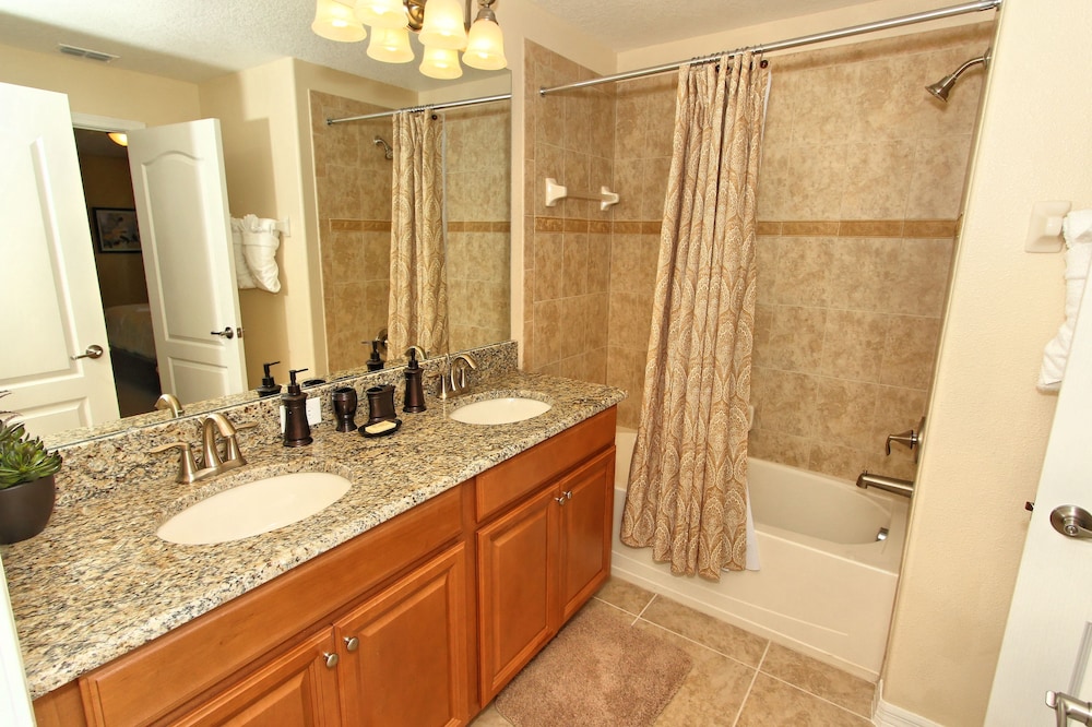 Paradise Palms Resort by VHC Hospitality - photo 81