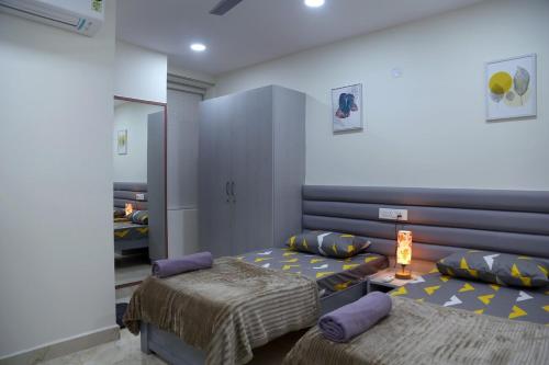 Yendluri's QueenBed Room1 Kondapur — 4-Star Luxury Hotel in Secunderabad, India