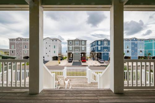 Beach Joy by Oak Island Accommodations - photo 36