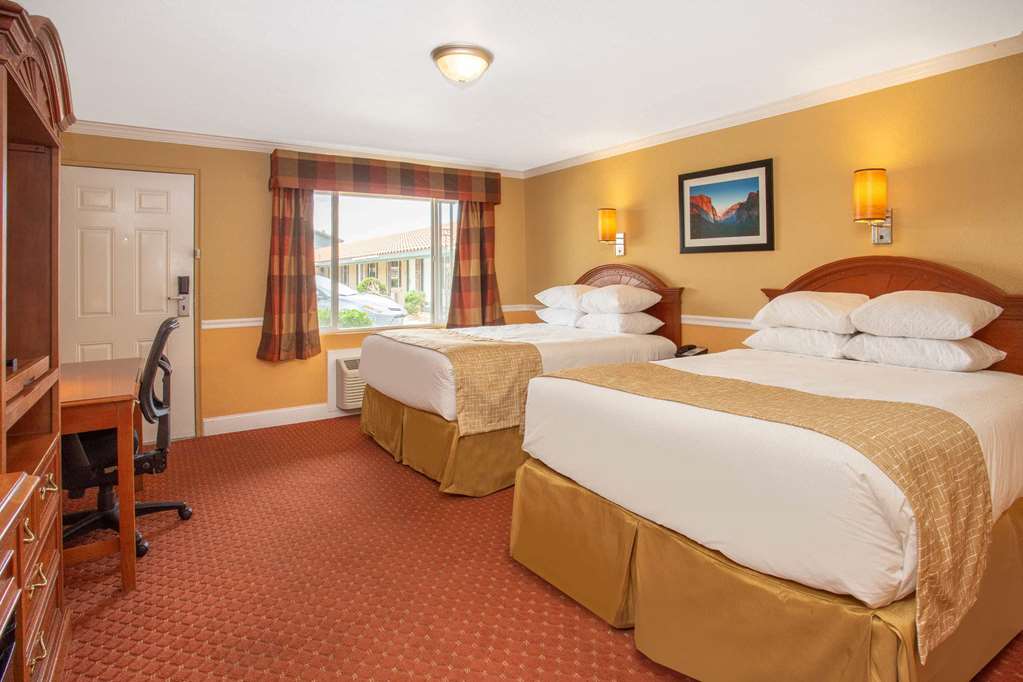 Travelodge by Wyndham Hawthorne - photo 14