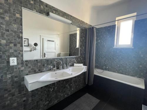 Blue Church views Bezrucova 3 bedrooms sleeps 6 — 4-Star Luxury Hotel in Bratislava, Slovakia