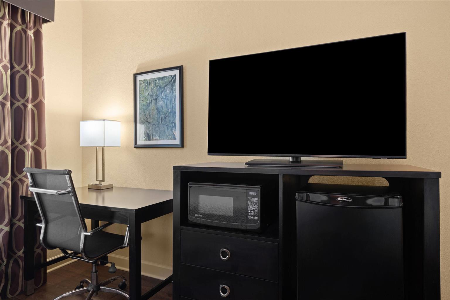 La Quinta Inn & Suites by Wyndham Florence - photo 63