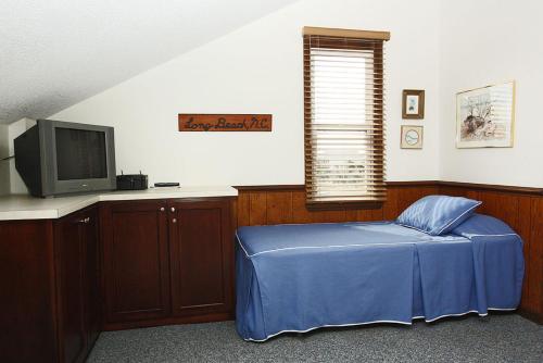 Wahoo by Oak Island Accommodations - photo 36