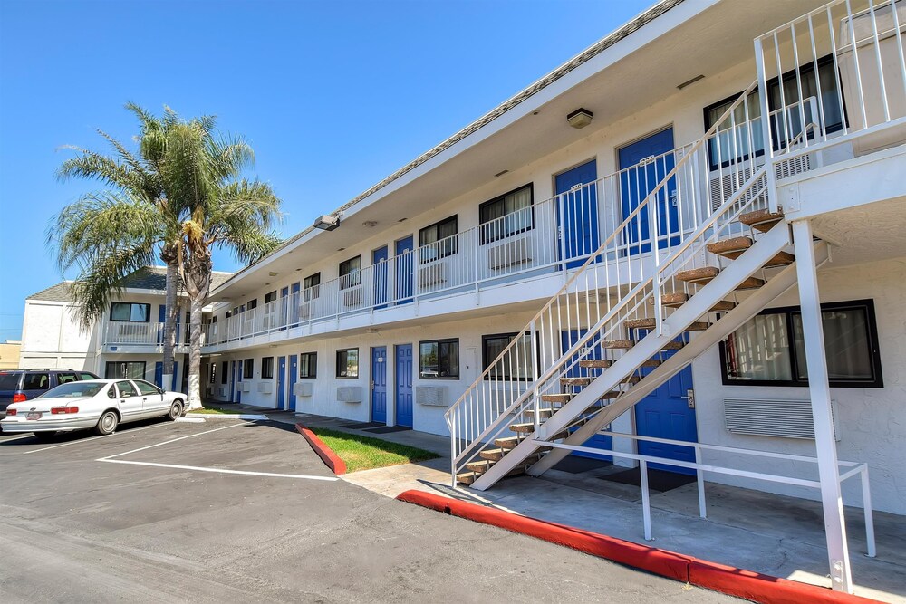 Motel 6 Los Angeles Harbor City - photo 26