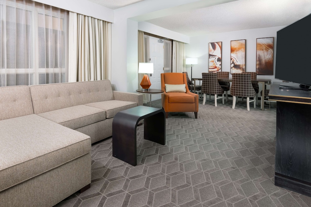 Embassy Suites by Hilton Dallas Park Central Area - photo 18