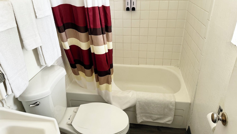 Magnuson Hotel Sierra Vista - photo 27
