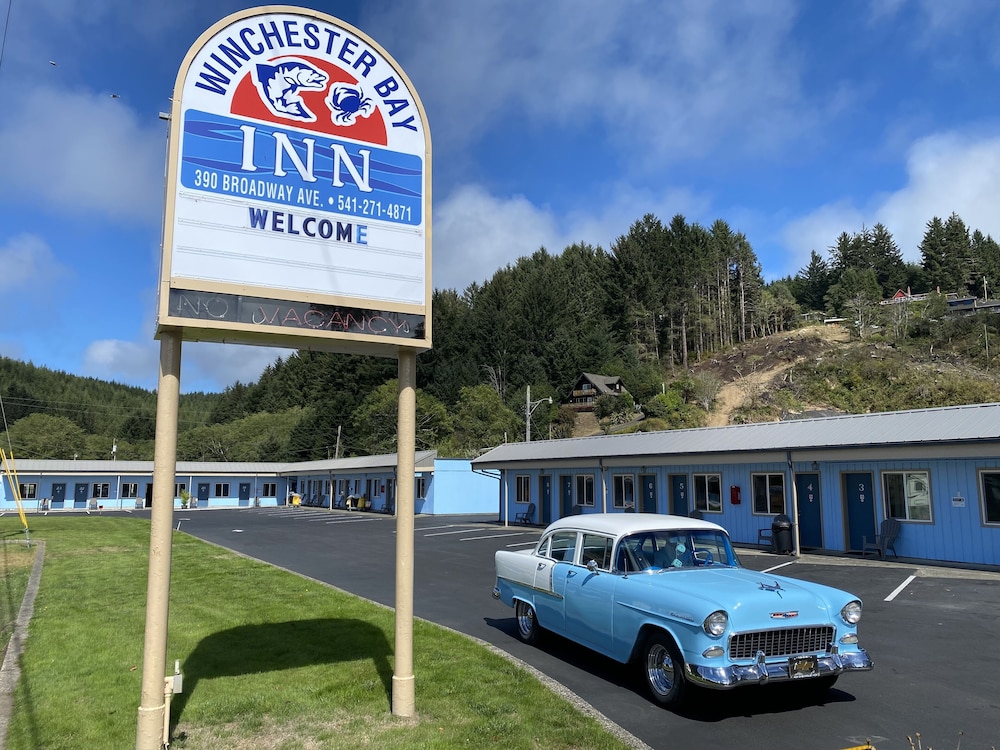 Winchester Bay Inn - photo 34