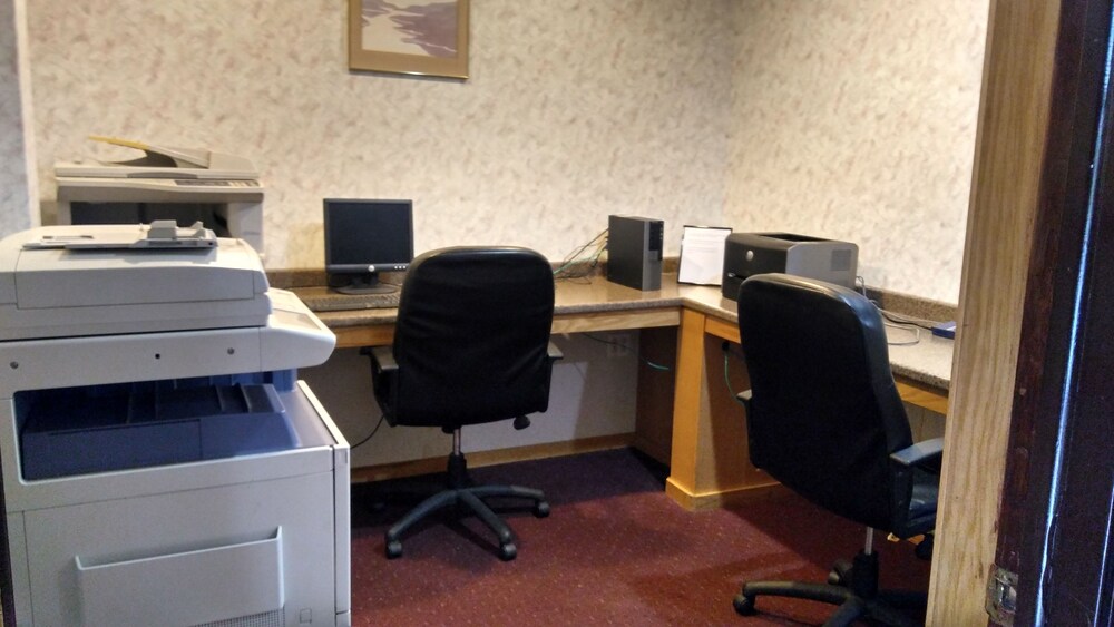 FairBridge Inn & Suites Poconos - photo 54