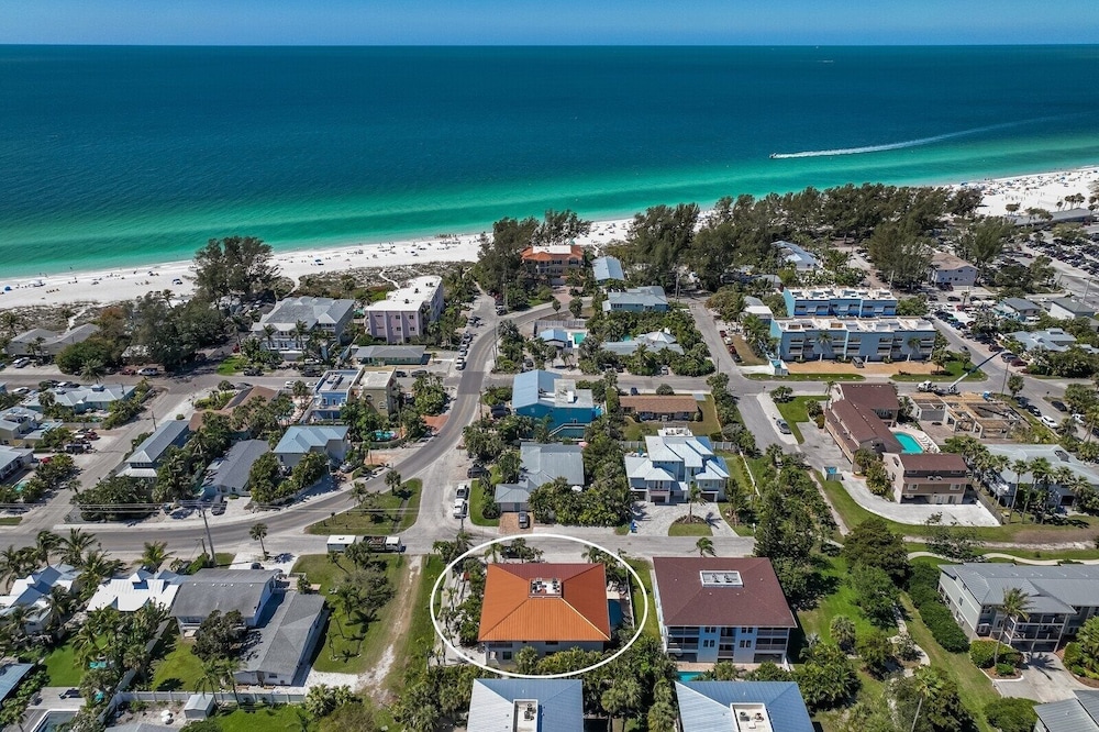Hidden Pearl home — 4-Star Luxury Hotel in Holmes Beach, United States