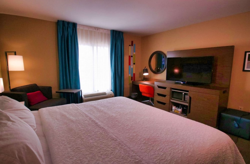 Hampton Inn & Suites Jacksonville Beach Blvd Mayo Clinic - photo 7