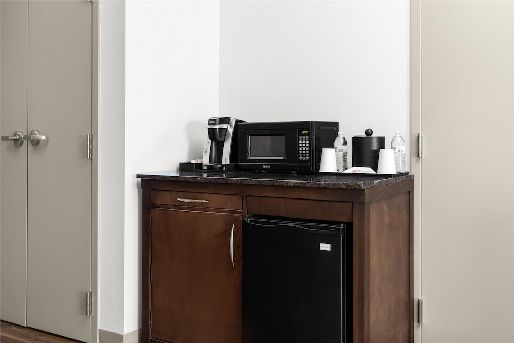 Hilton Garden Inn Pascagoula - photo 18