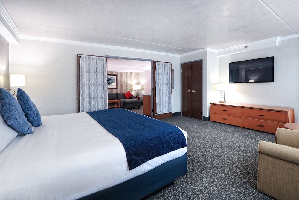 Emerald Queen Hotel & Casino Fife - photo 9