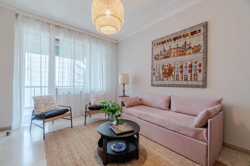 GuestHost Lovely Apartment X5 with Terrace — 4-Star Luxury Hotel in Turin, Italy