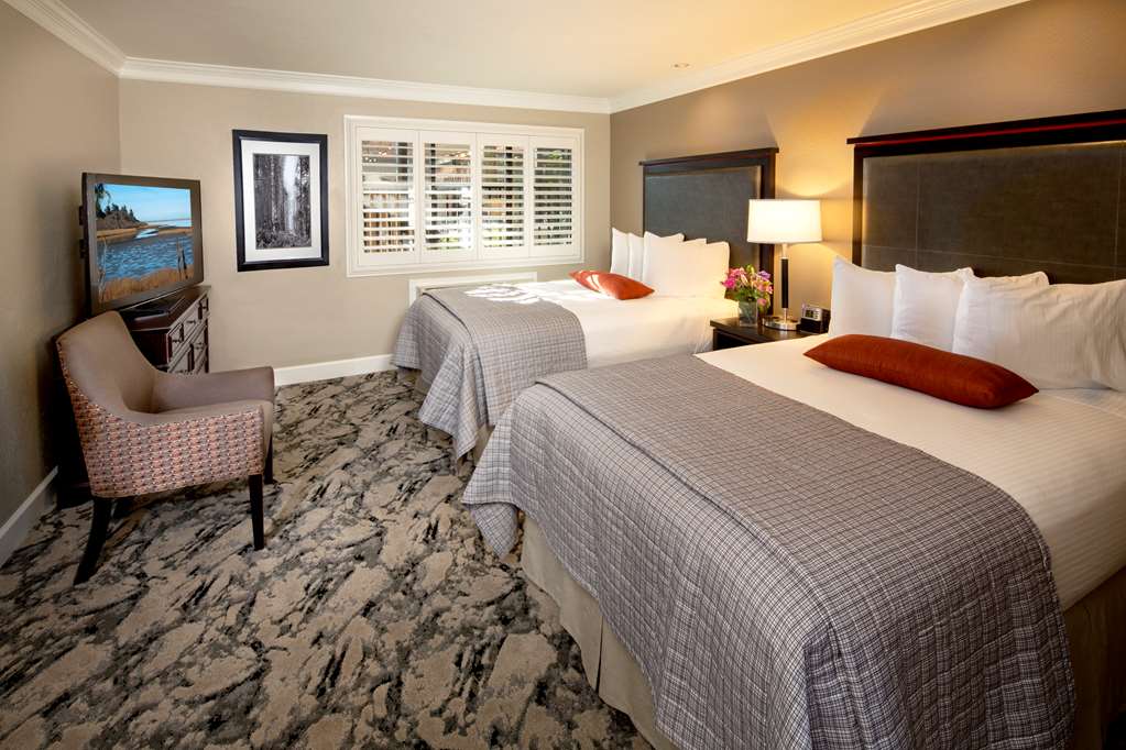 Best Western Plus Humboldt Bay Inn - photo 20