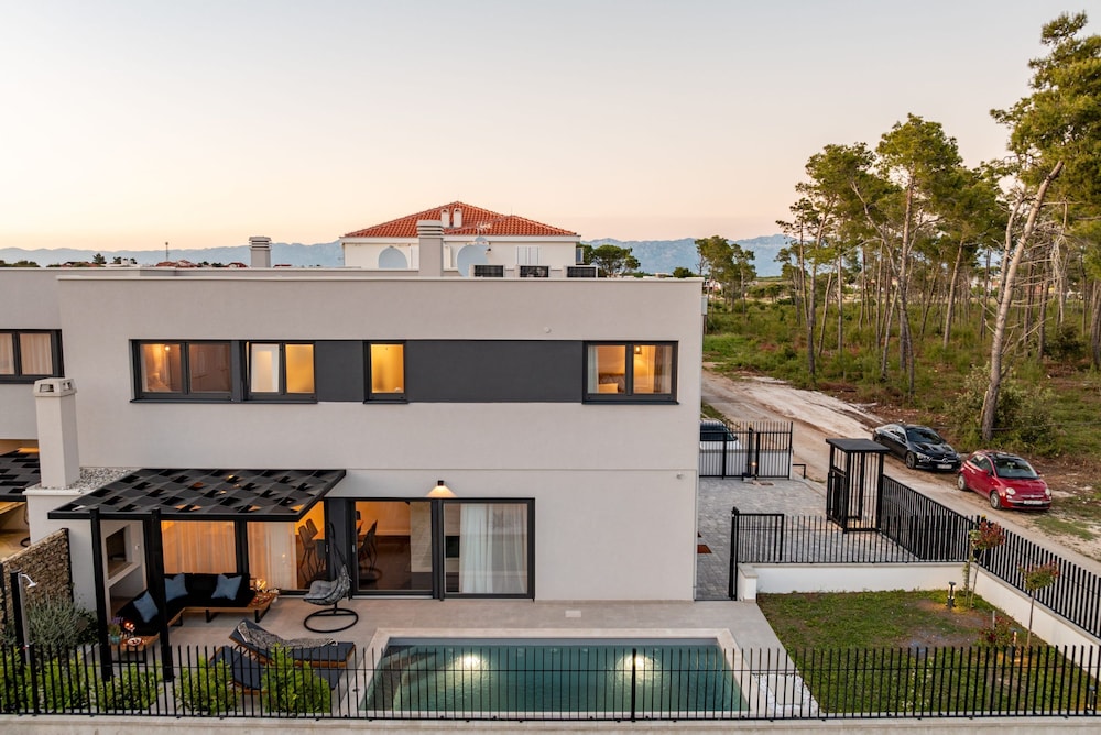 Villa Cvita ZadarVillas — 4-Star Luxury Hotel in Privlaka, Croatia