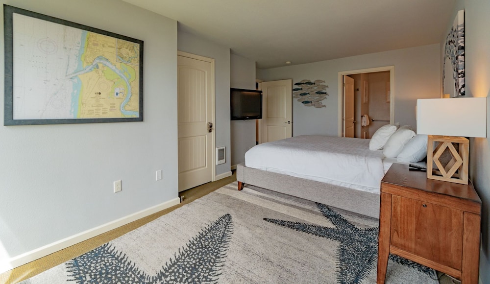 Embarcadero Resort Hotel & Marina - photo 25