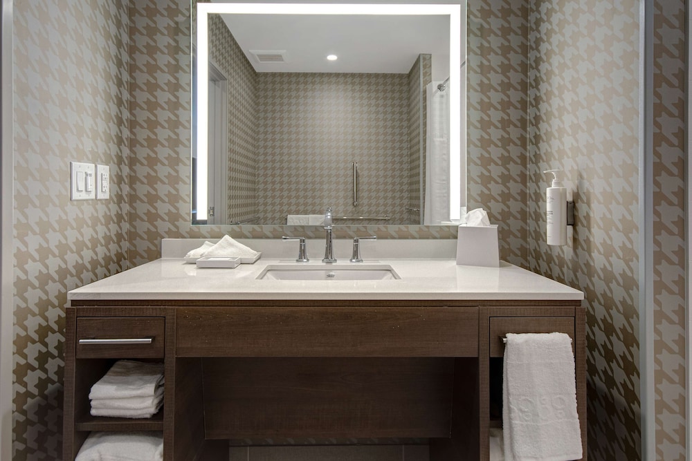 Home2 Suites by Hilton Las Vegas North - photo 26