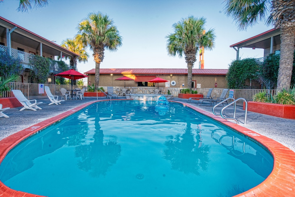 Family Garden Inn & Suites - photo 15
