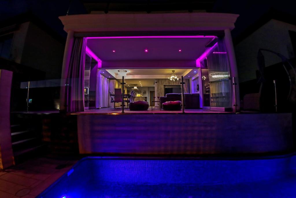 Villa Nela — 4-Star Luxury Hotel in Arona, Spain