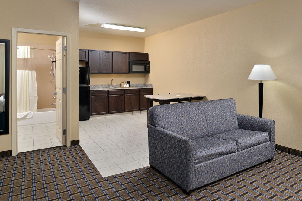 Quality Inn & Suites Carrizo Springs North - photo 42