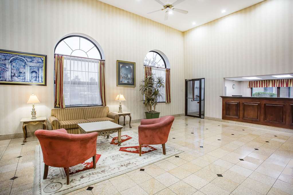 Days Inn and Suites Airport Columbia - photo 2