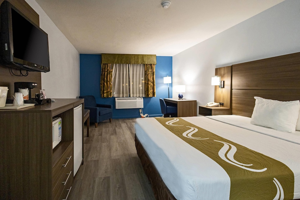 Quality Inn & Suites Tulare - photo 6