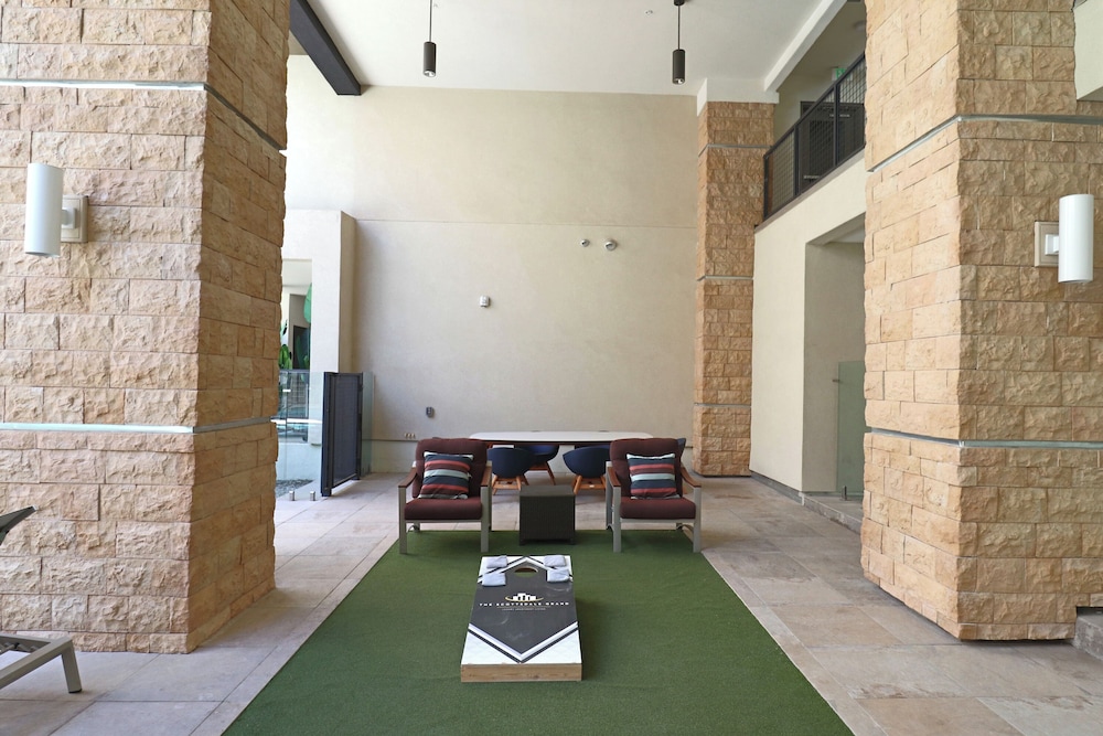 Perfect for Family Retreat with private balcony 4020 — 4-Star Luxury Hotel in Scottsdale, United States