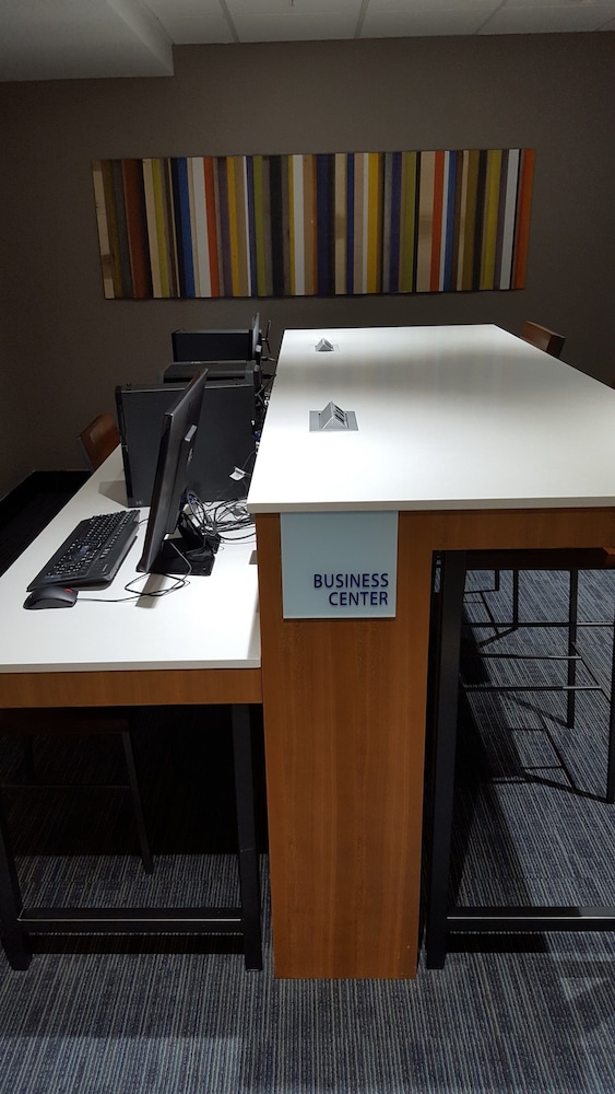 Holiday Inn Express Howe by IHG - photo 33