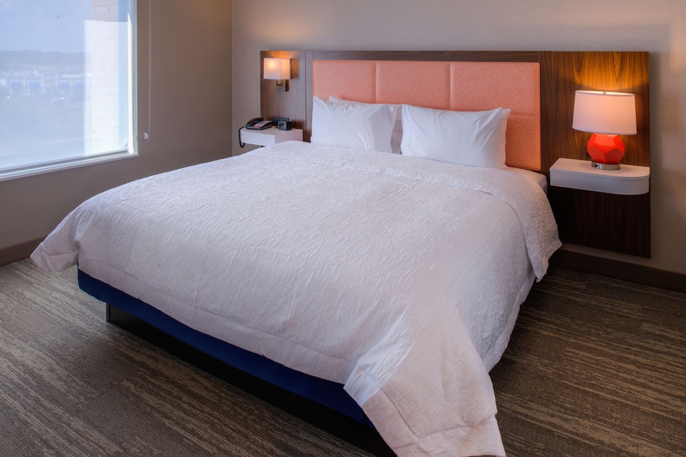 Hampton Inn & Suites Wixom - photo 10