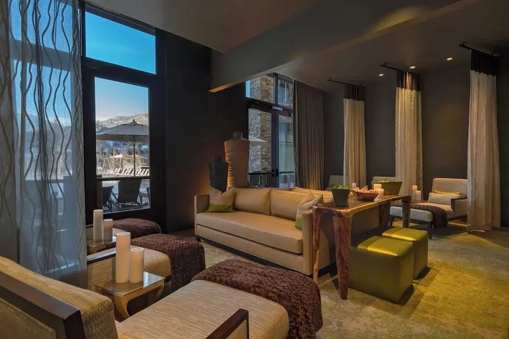 Beaver Creek Solace by AvantStay Studio w Resort Pool Hot Tub Premier Avon Location - photo 23