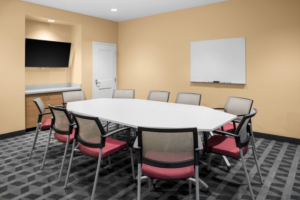 Towneplace Suites By Marriott Tehachapi - photo 23