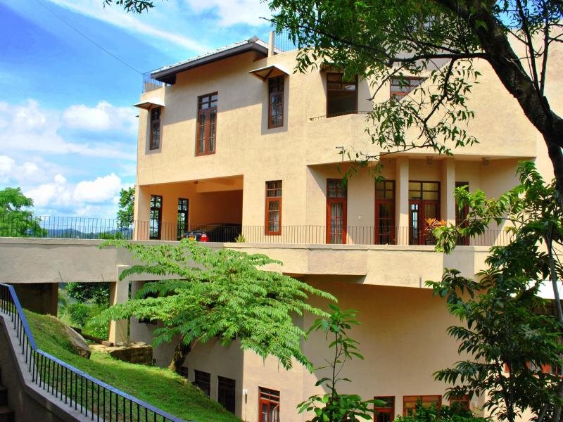Mahaweli Residence — 4-Star Luxury Hotel in Kandy, Sri Lanka