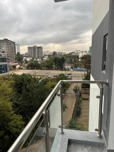 Westlands Haus of Joe Luxurious One bed with a Pool & Gym Nairobi Expressway views Closer to the UN and Sarit center