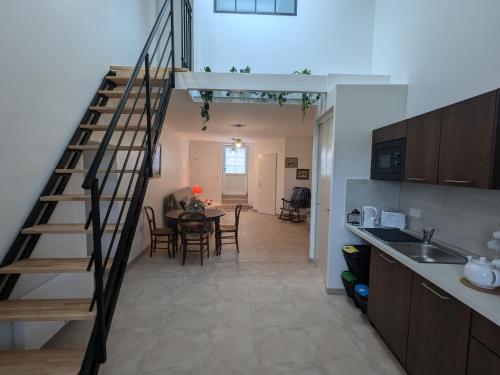 Gite 1 Les Ratys Charme Calme Et Confort Pres D Orleans Fr 1 590 523 — Chaingy