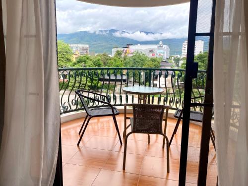 Apartment with mountain view near nimman — 4-Star Luxury Hotel in Chiang Mai, Thailand