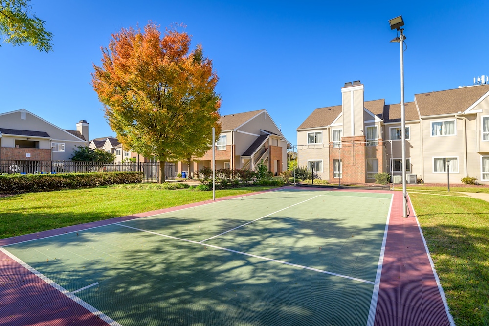 Hawthorn Suites by Wyndham Philadelphia Airport - photo 14