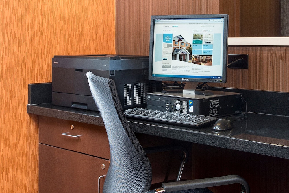 Fairfield Inn & Suites Peru - photo 22